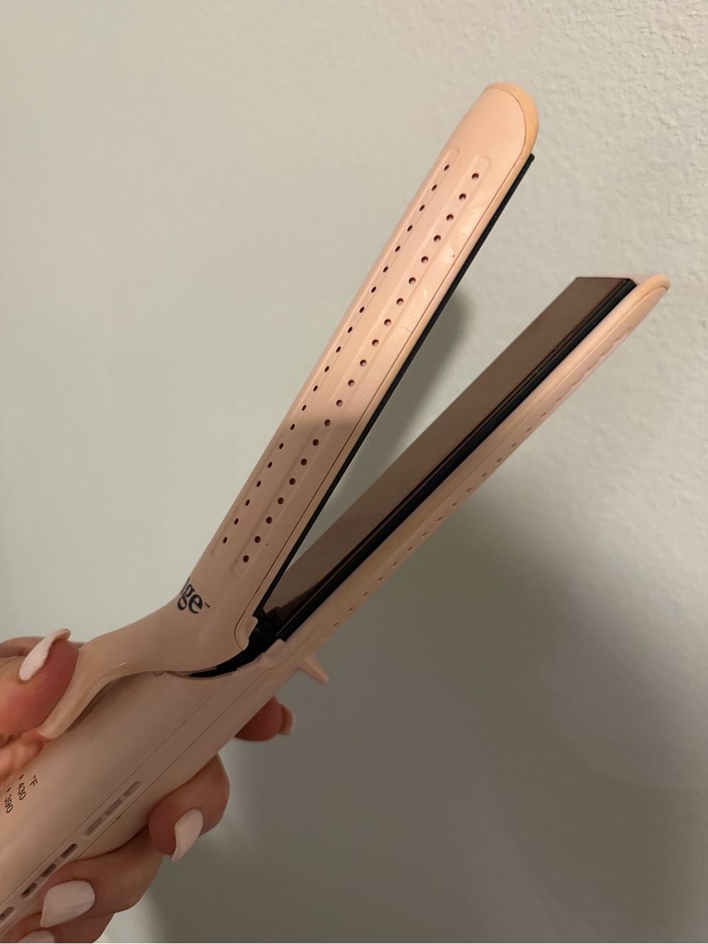 Professional Women’s Pink Hair Straightener